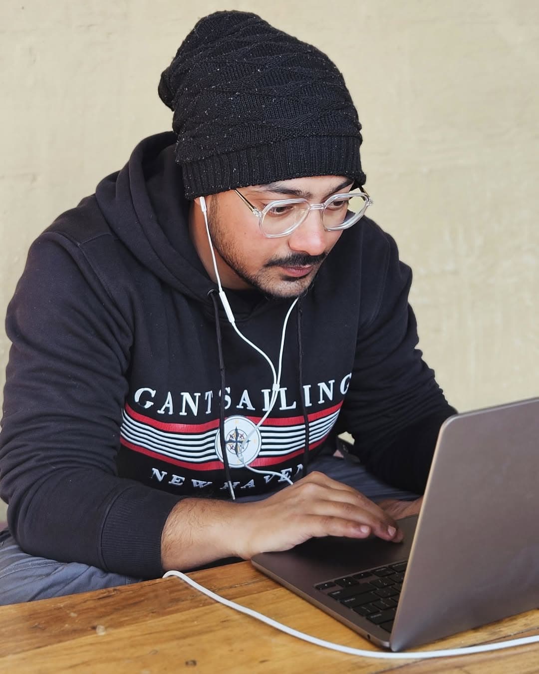 Gautam Siingh - The Roaming Freelancer